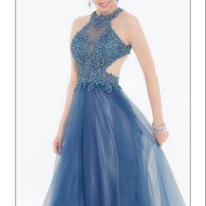 BEAUTIFUL BLUE GOWN PROM DRESS